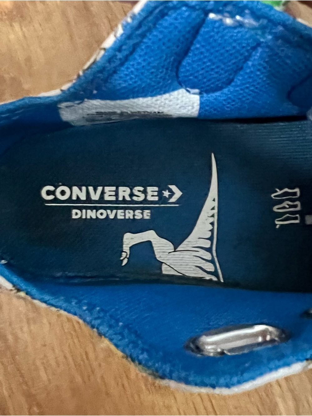Converse Kids White Canvas Sneakers with Dinosaur Print size 5 toddler - Picture 5 of 11